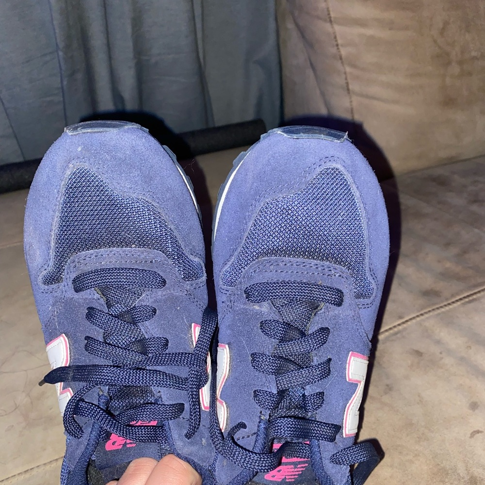 New balance tennis shoes